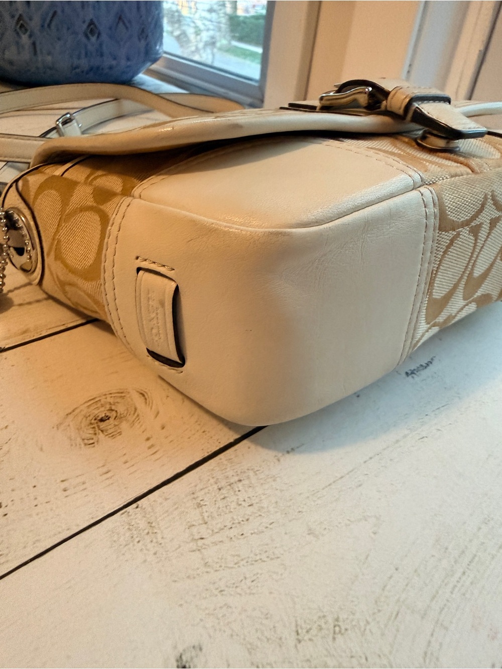 COACH | Hadley Signature Crossbody (2014) #F30601 - Picture 6 of 16